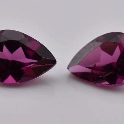 1.7 TCW Natural Rhodolite Garnets - VVS