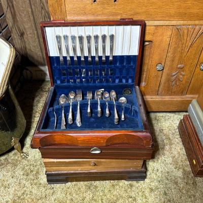 Sale Photo Thumbnail #168