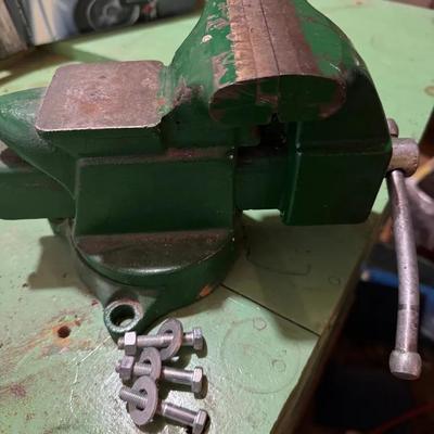 Workbench Vise