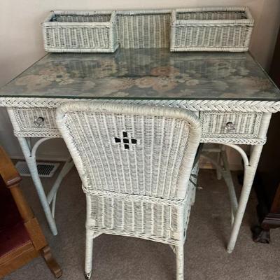 Wicker desk and chair