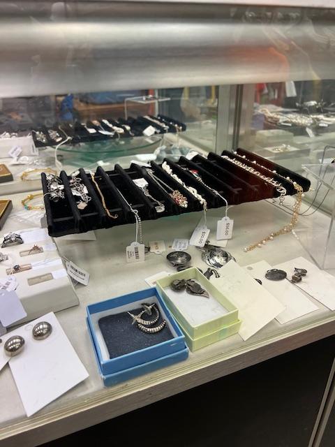 Sale Photo Thumbnail #23