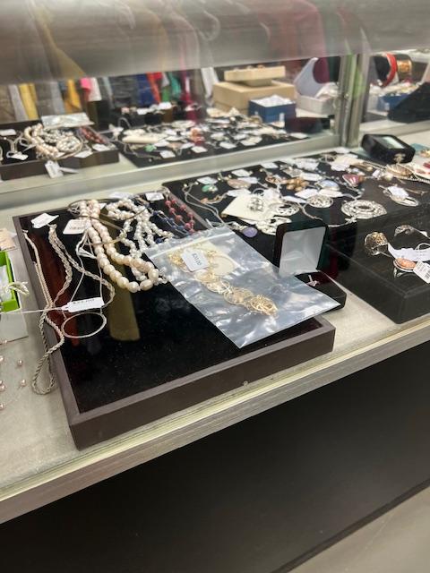 Sale Photo Thumbnail #24