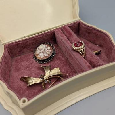 1930's Ivory Pyralin DuBarry Box and Contents