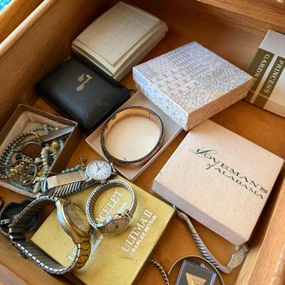 Sale Photo Thumbnail #48