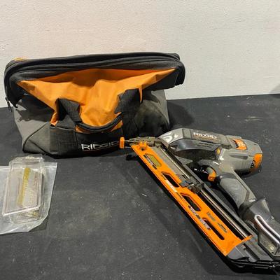 RIDGID Pneumatic 15-Gauge 2-1/2 in. Angled Finish Nailer With Case & Nails
