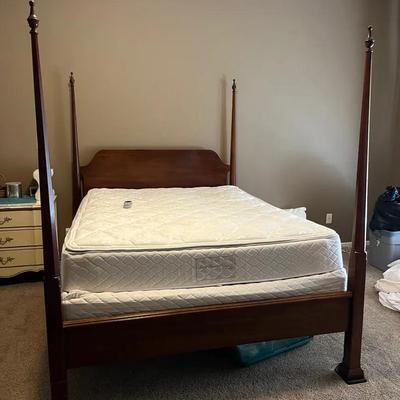 Ethan Allan 4 Post Queen Bed Frame 
