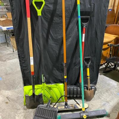 Snow Shovels, Push Brooms, Snow Brush/ Ice Scrapper & More!