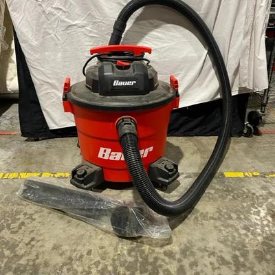 Bauer 9 Gallon Wet/Dry Shop Vacuum 