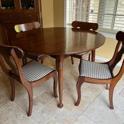 Vintage Cottage Core Dining Table Set 
