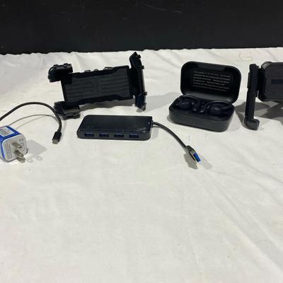 Blackweb Bluetooth Headphones + Charger, USB Splitter, & Phone Mounts