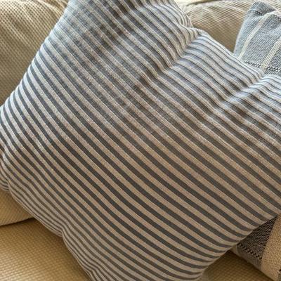 Sale Photo Thumbnail #259