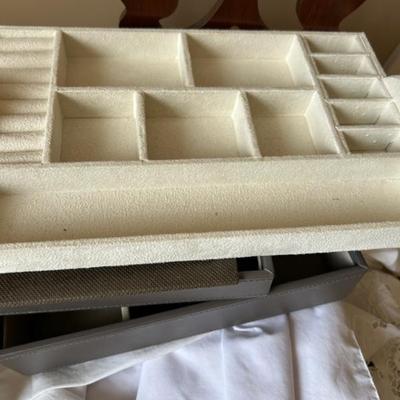 Sale Photo Thumbnail #121