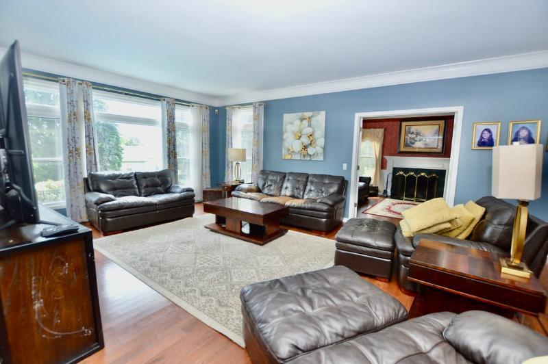 Sale Photo Thumbnail #6