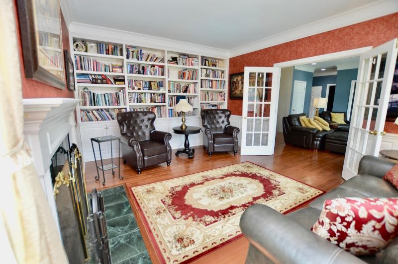 Sale Photo Thumbnail #9