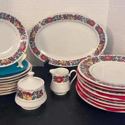 Lynn’s Christmas Poinsettia Fine China Lot Plates Bowls Platter 