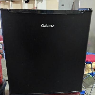 Galanz 1.7 Cu ft One-Door Mini Refrigerator, Black
