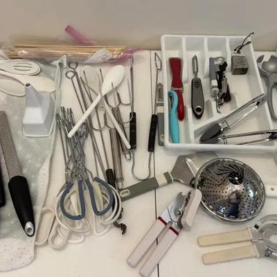 Cooking Utensils And Kitchen Knives 