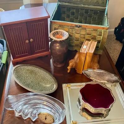 Decorative Items and Jewelry Holder