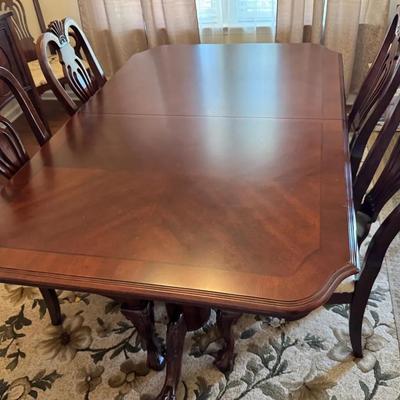 Classic Mahagony Dining Table With 6 Chairs 