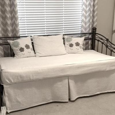 Daybed And Frame
