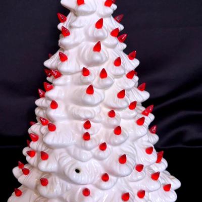 Holland Ceramic Christmas Tree