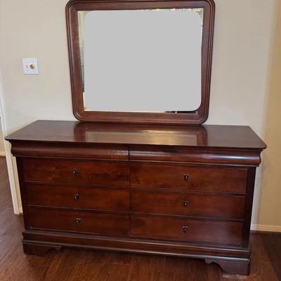 Kincaid Dresser And Mirror 