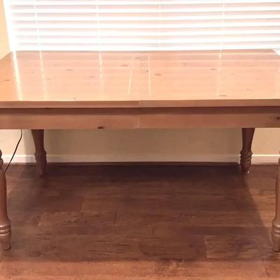 Broyhill Dinning Table 