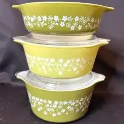 Pyrex Spring Bloomom Green Crazy Daisy 