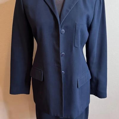 Oscar de la Renta Black Suit