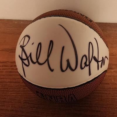Sale Photo Thumbnail #255: Bill Walton NBA signed