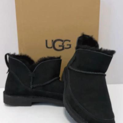 UGG Black Women’s W Melrose Size 8