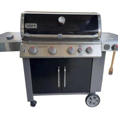 Weber Genesis II Grill - w/cover, see pictures 