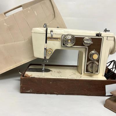 "Dressmaker" Sewing Machine