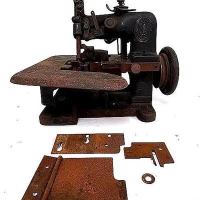 Vintage "Singer" Sewing Machine