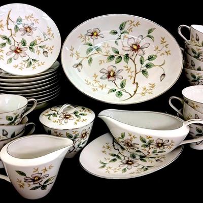 “Harmony House” Cretonne Dinnerware