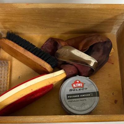 Shoe Polishing Kit