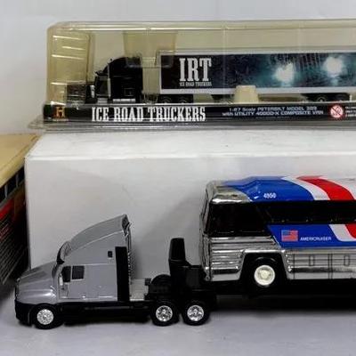 Classic Road Legends and Ice Road Truckers Toy Set