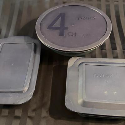 Pyrex Glass Food Storage Containers w/ Lids – 3-Piece Mixed Lot