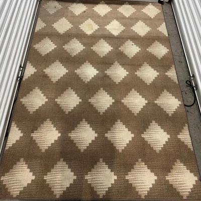 Neutral Geometric Area Rug – Tan & Cream Diamond Pattern