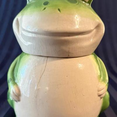 Vintage-Style Ceramic Frog Cookie Jar – Green & Cream Glaze