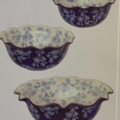 Temp-Tations Sets of Three Mixing Bowls - NEW 