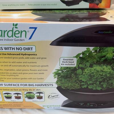 AeroGarden 7 Starter Tray + Garden System - NEW