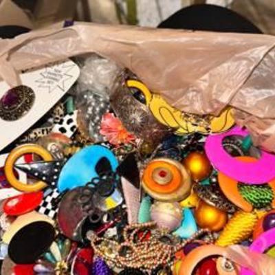 Sale Photo Thumbnail #135