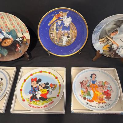 Walt Disney Collectible Plates & Reco Plate