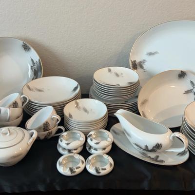 Vintage Fukagawa Arita Handpainted China “Landscape & Pagoda” #903