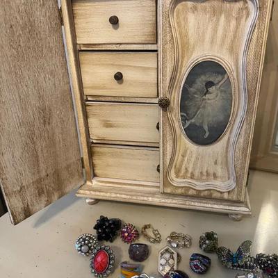 Costume Rings & Jewelry Box