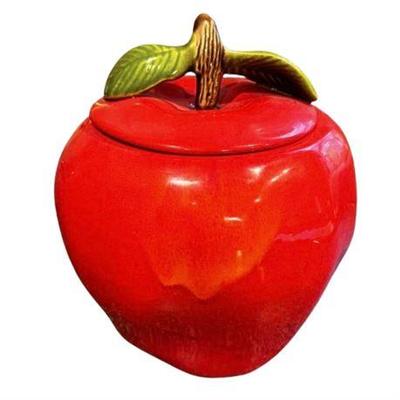 Lot 100-037   
1940's Apple Cookie Jar