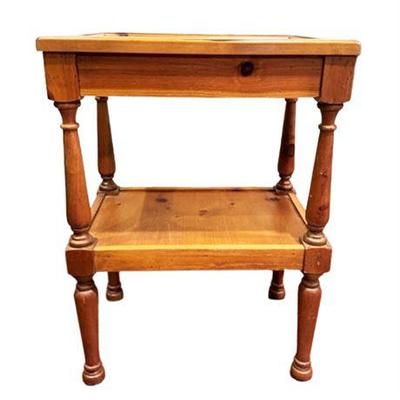 Lot 048  
Country-Style Pine Display Top Side Table