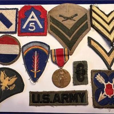 Lot 033   
WW2 US Army Military Patch Badges Uniform & Cap Badge Patch Lot
