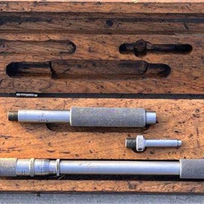 Lot 084   
Vintage Scherr-Tumico Micrometer Set with Rods in Wooden Case